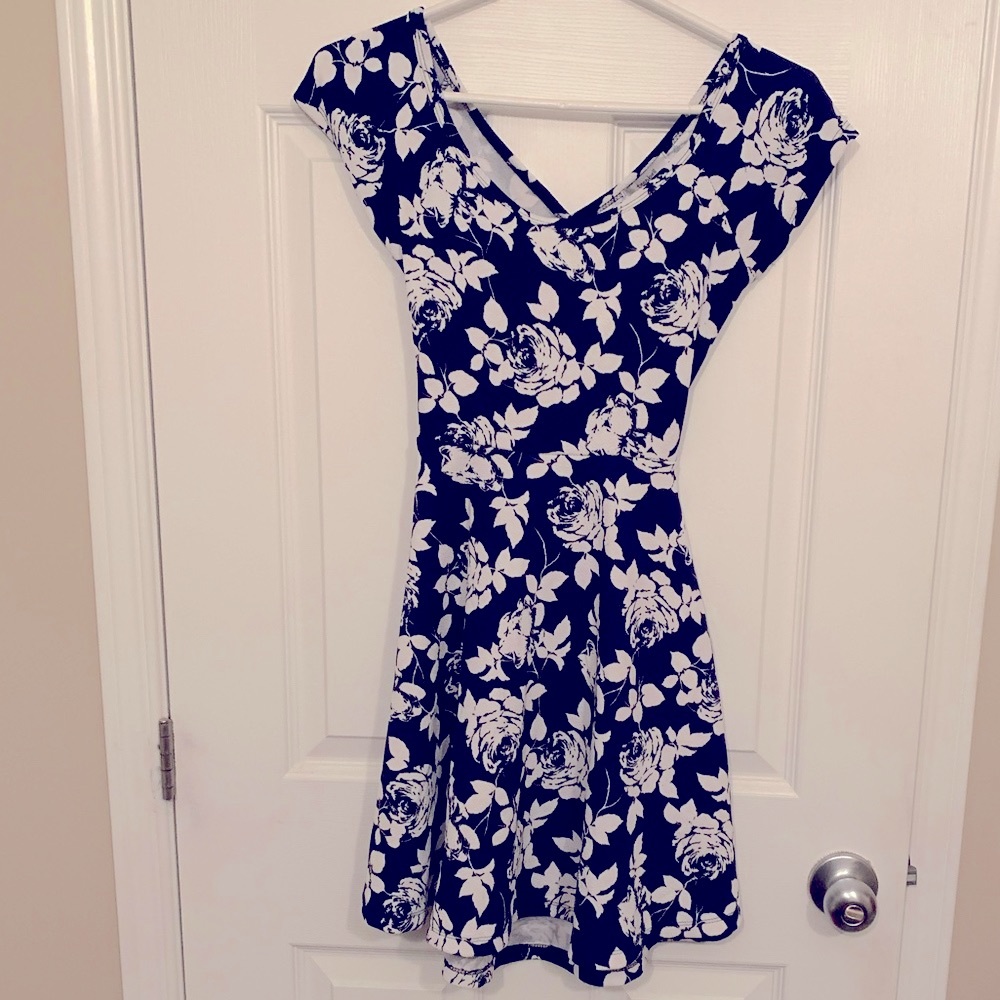 Floral dress - Picture 2 of 4
